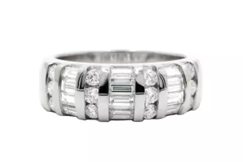 14k white gold round and baguette diamond barset ring